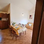 Διαμέρισμα Anne *