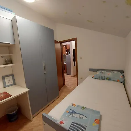 Anne Apartment Srima