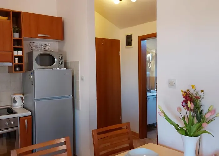 Apartament Anne Srima