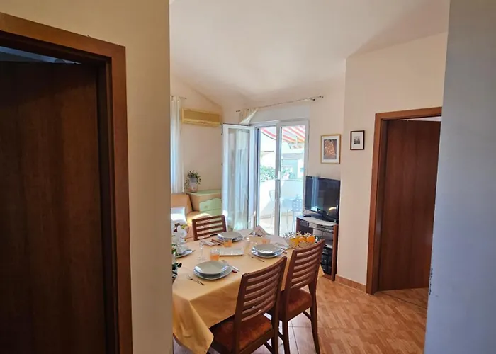 Anne Apartament Srima