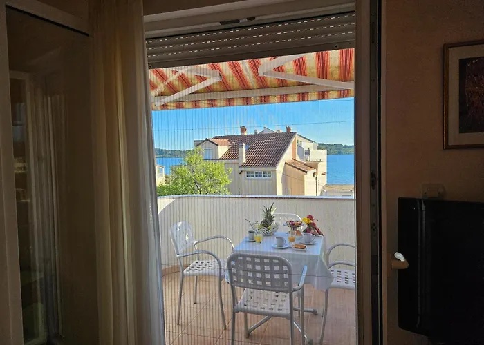 Anne Apartament Srima